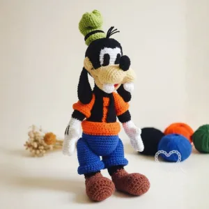 Pateta Amigurumi – Boneco em Crochê Artesanal Feito à Mão 🐶🎩