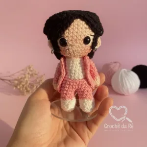Jungkook BTS Amigurumi – Boneco em Crochê Inspirado no Golden Maknae