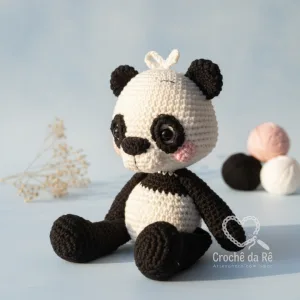 Panda Amigurumi – Boneco em Crochê Artesanal Feito à Mão 🐼🖤