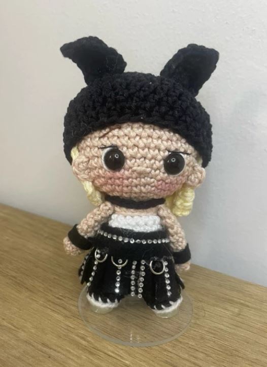 Félix Stray Kids Amigurumi – Boneco em Crochê Inspirado no K-pop 💜